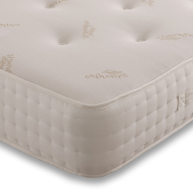 Luxurious cashmere top layer on Mattress Supermarket's 1000 pocket sprung mattress, showcasing soft, plush bedding and supportive design.