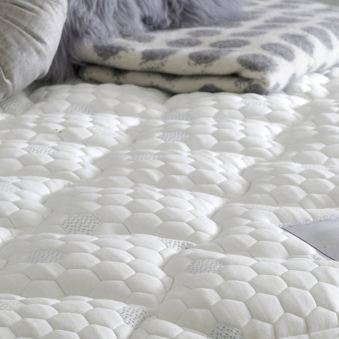 Dura Beds Oxford 1000 Pocket Sprung Memory Foam Cushioned Top Mattress